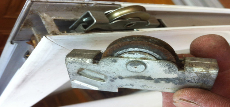 screen door roller repair in Rossmoor